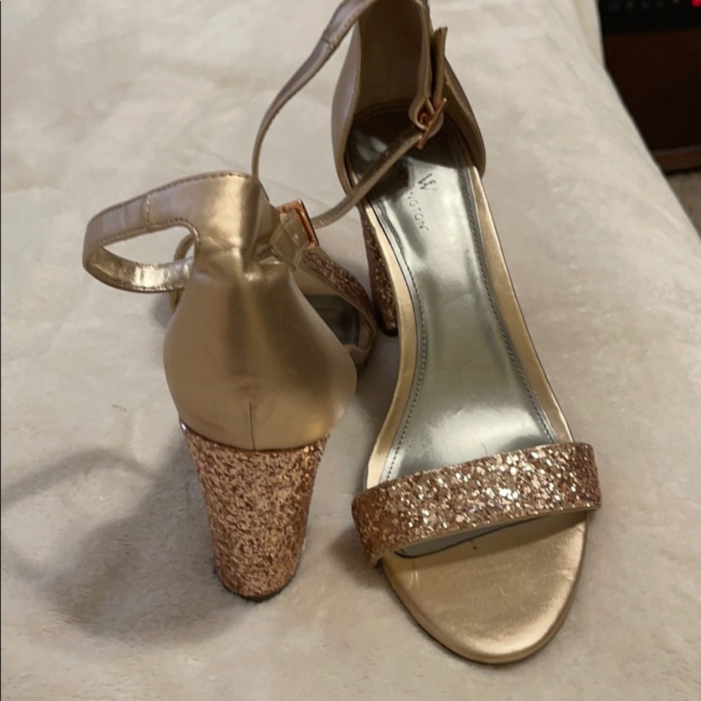 Shoes - Picture 3 of 4